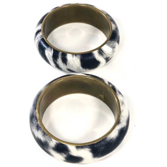 ✴️3 for $15✴️ Set of 2 Bangle Bracelets - Picture 7 of 13